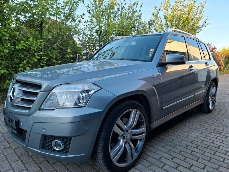 Silber Gebraucht 2011 Mercedes GLK220 SUV | 6.999 € (Guter Preis) - Bild 1/4
