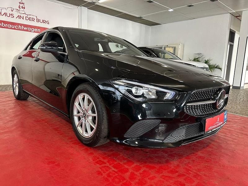 Schwarz Gebraucht 2021 Mercedes CLA200 Limousine | 25.960 € (Guter Preis) - Bild 1/4