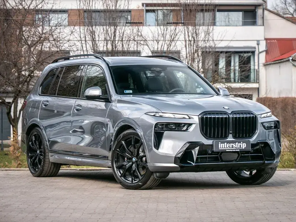 Gebraucht BMW X7 Sport Line 352 PS (258 kW) 2026 Grau SUV