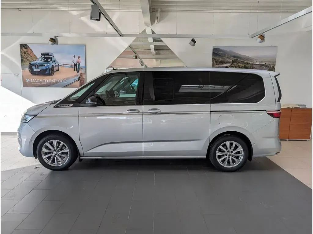 Gebraucht VW Multivan Style 150 PS (110 kW) 2025 Reflexsilber Van / Kleinbus