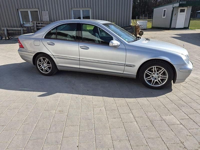 Gebraucht Mercedes C240 Elegance 170 PS (125 kW) 2001 Silber Limousine