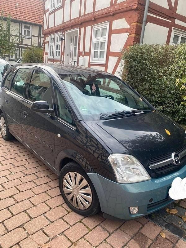 Schwarz Gebraucht 2004 Opel Meriva Van / Kleinbus | 600 € (Superpreis) - Bild 1/4
