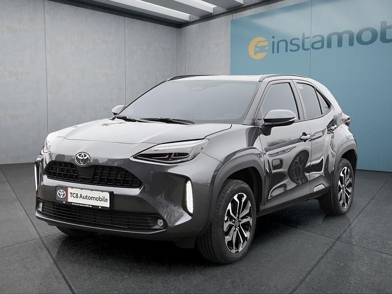 Grau Gebraucht 2025 Toyota Yaris Cross SUV | 29.749 € (Fairer Preis) - Bild 1/4
