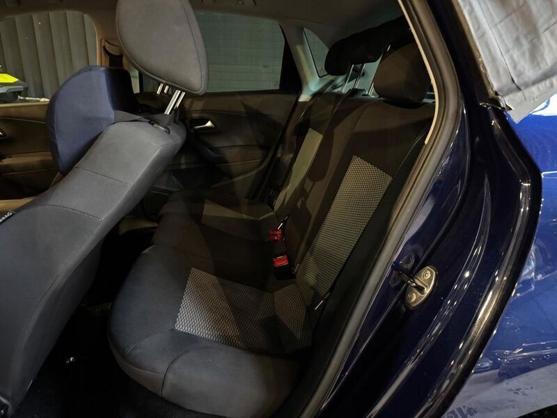 Gebraucht VW Polo 75 PS (55 kW) 2013 Blau Limousine