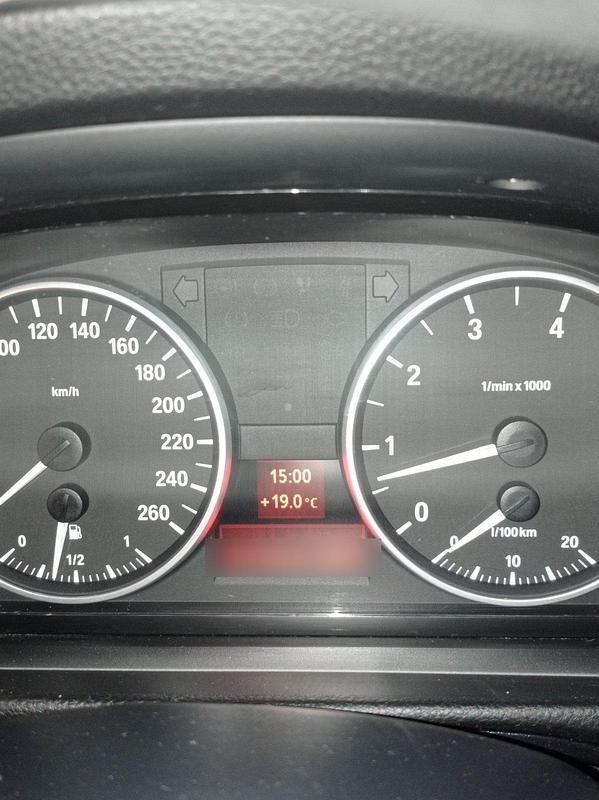 Grau Gebraucht 2006 BMW 318 Limousine | 5.300 € (Etwas zu teuer) - Bild 1/4