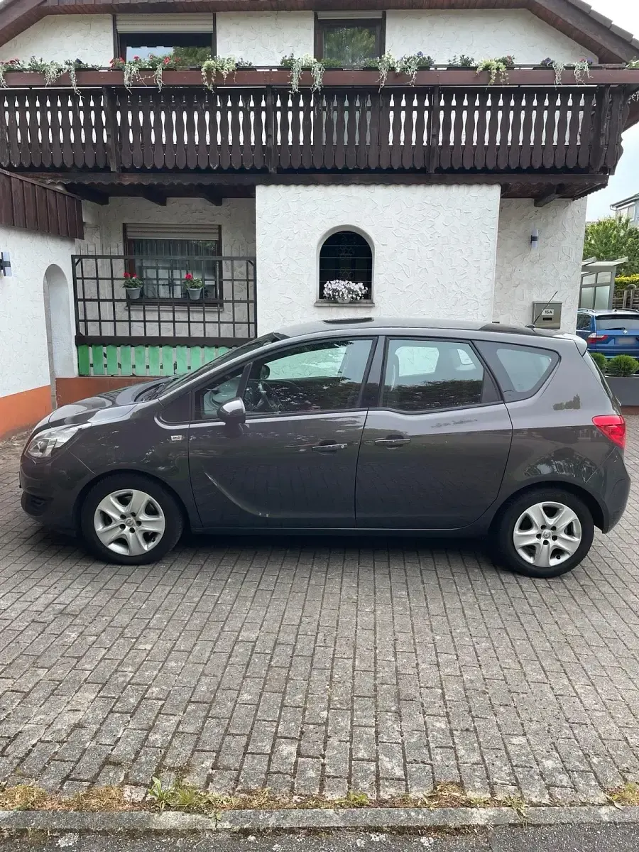Używany Opel Meriva Active 110 KM (80 kW) 2016 Szary Minivan