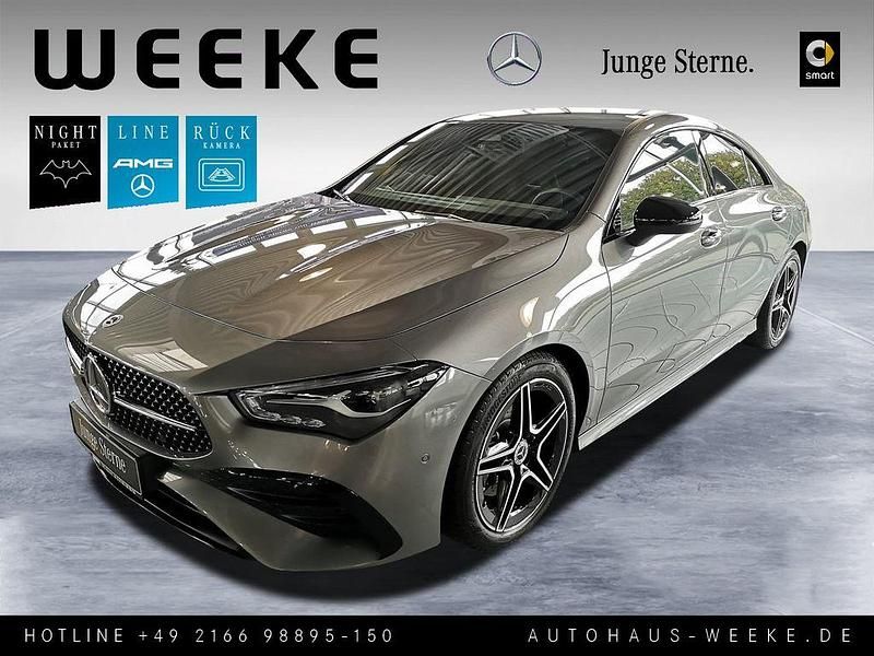 Mountaingrau Gebraucht 2024 Mercedes CLA200 AMG Coupé | 36.834 € (Fairer Preis) - Bild 1/4