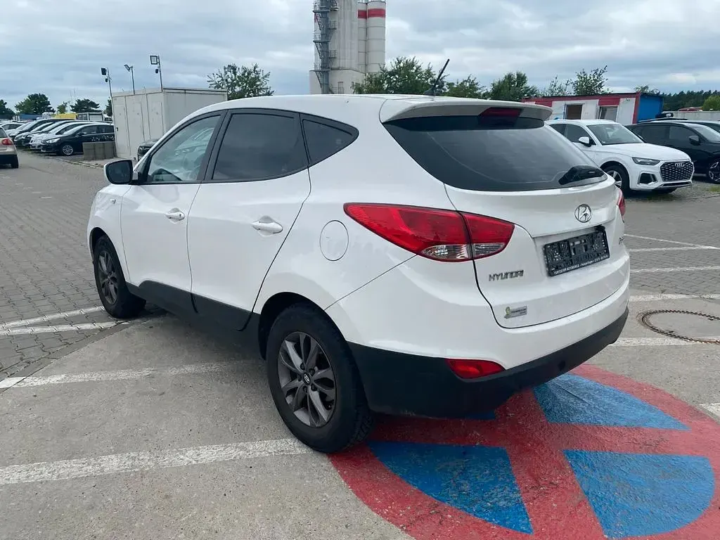 Gebraucht Hyundai ix35 Edition 135 PS (99 kW) 2015 Weiß SUV