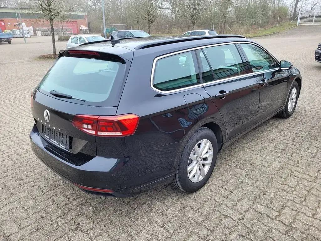 Gebraucht VW Passat Business 150 PS (110 kW) 2020 Schwarz Limousine