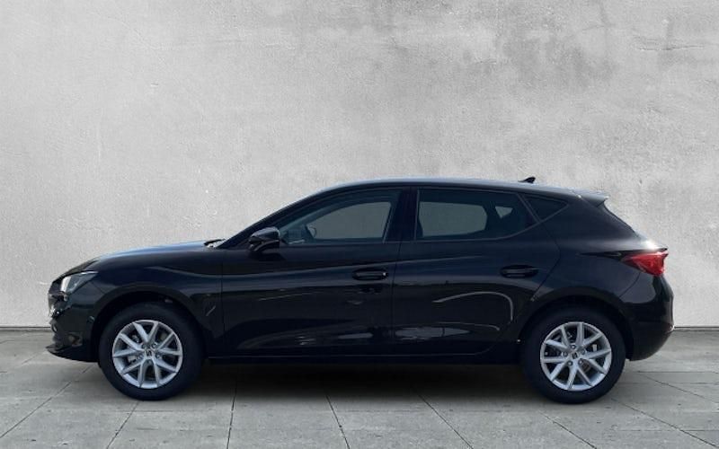 Neu Seat Leon 150 PS (110 kW) 2025 Grau Limousine