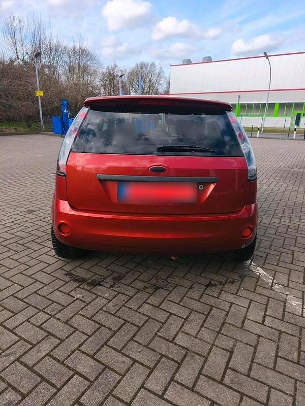 Gebraucht Ford Fiesta 80 PS (58 kW) 2005 Rot Kleinwagen