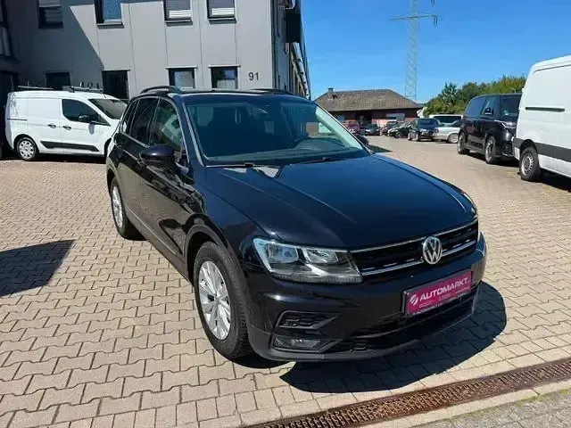 Gebraucht VW Tiguan Comfortline 131 PS (96 kW) 2020 Schwarz SUV