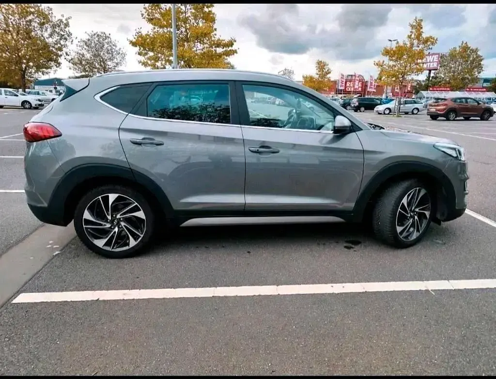 Gebraucht Hyundai Tucson Style 136 PS (100 kW) 2019 Grau SUV