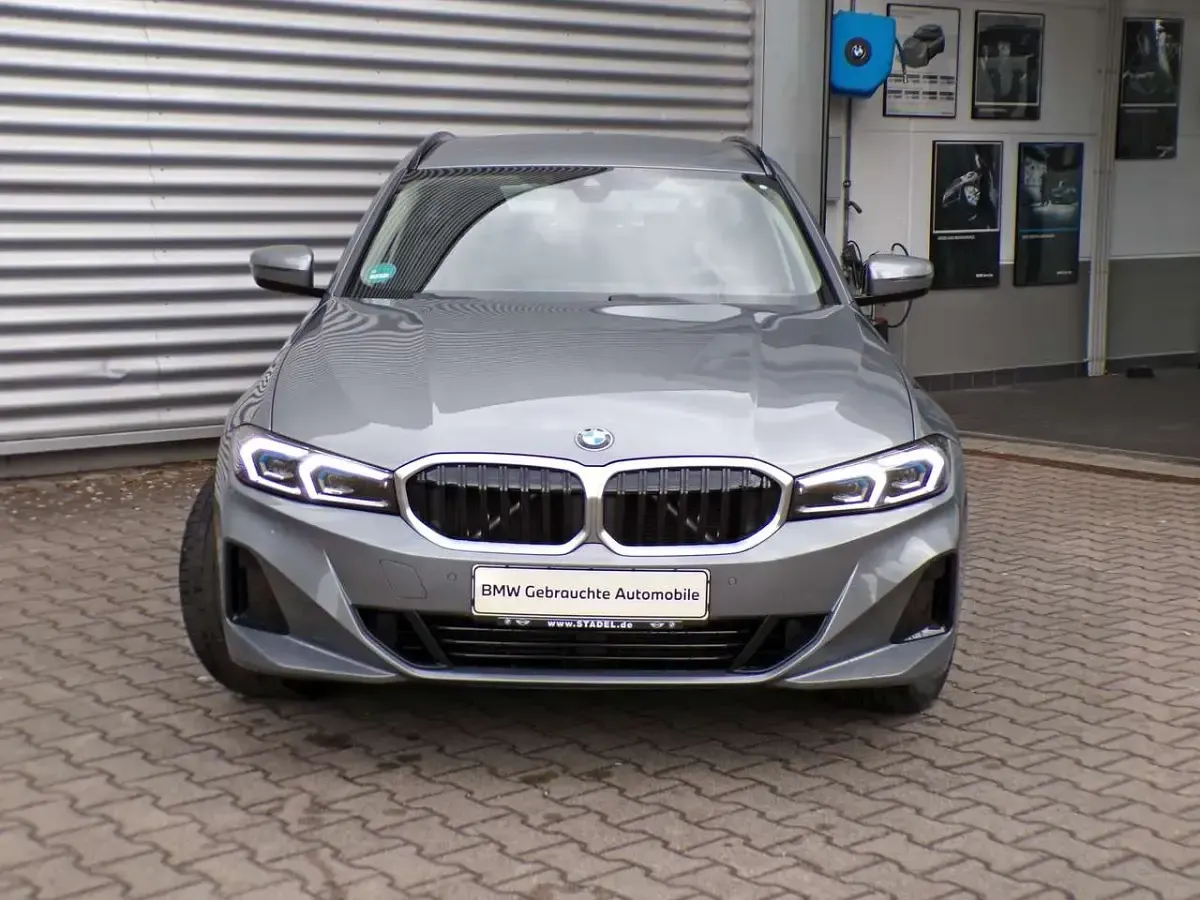 Gebraucht BMW 318 Sport Line 156 PS (114 kW) 2025 Grau Kombi
