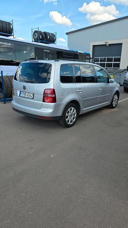 Silber Gebraucht 2008 VW Touran Van / Kleinbus | 2.300 € (Superpreis) - Bild 1/4