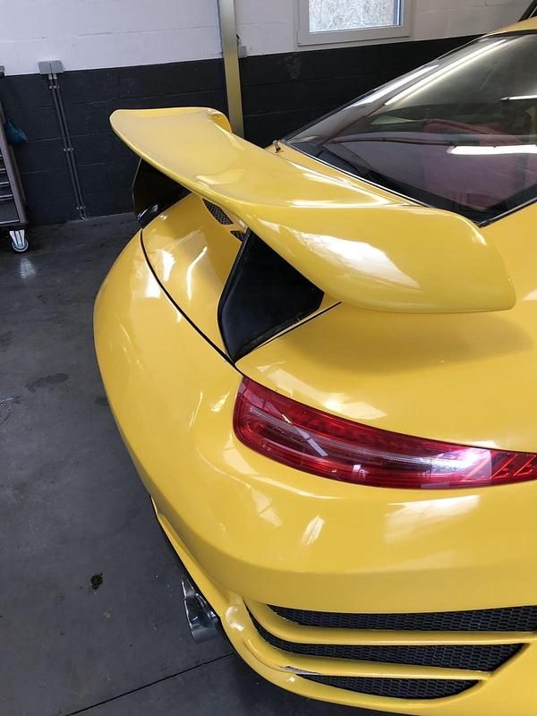 Gebraucht Porsche 996 300 PS (220 kW) 2000 Gelb Coupé