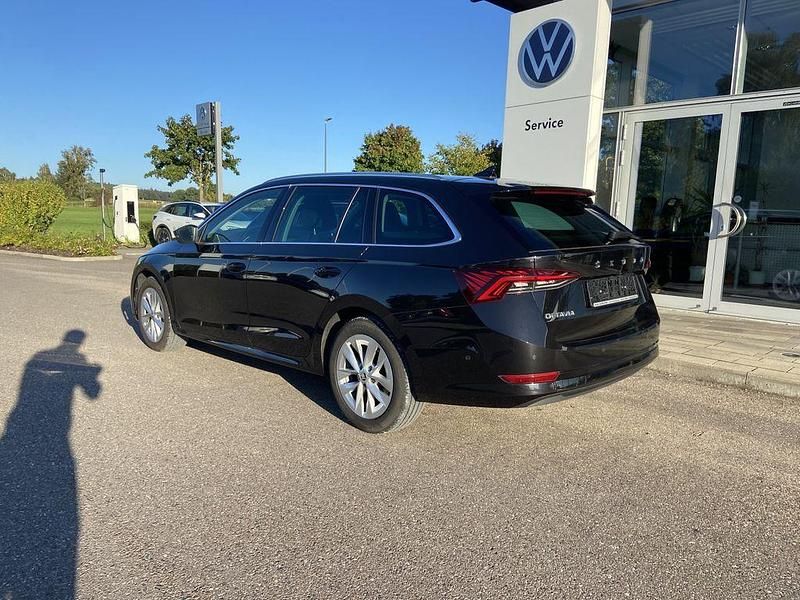 Gebraucht Skoda Octavia Style 116 PS (85 kW) 2022 Black magic perleffekt Kombi