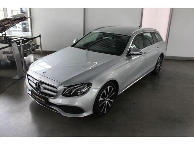 Gebraucht 2017 Mercedes E220 Avantgarde Kombi | 28.790 € (Etwas zu teuer) - Bild 1/4