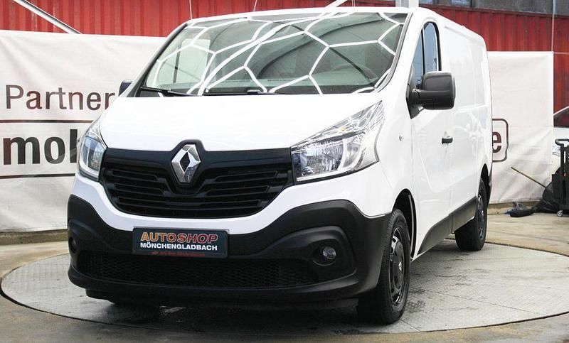 Gebraucht Renault Trafic Komfort 120 PS (88 kW) 2019 Weiß Van / Kleinbus