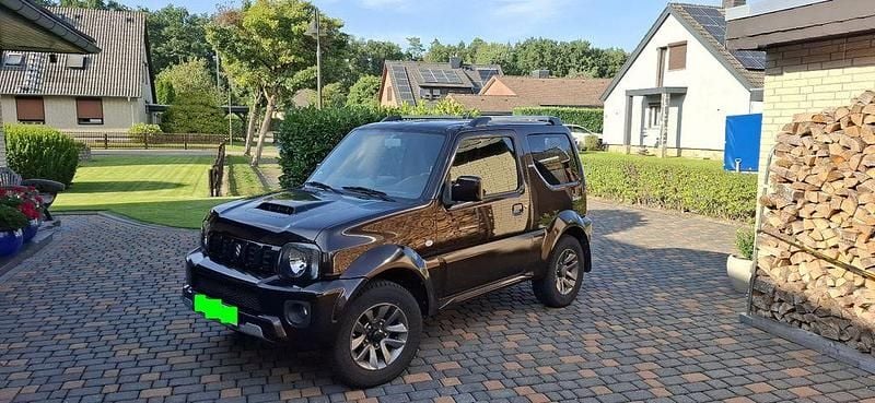 Braun Gebraucht 2016 Suzuki Jimny Club SUV | 17.200 € (Fairer Preis) - Bild 1/4