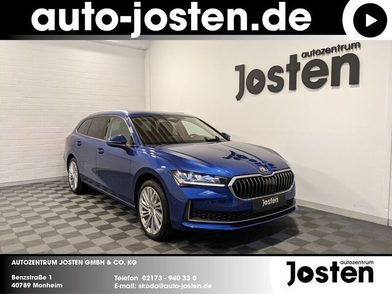 Atlantikblau metallic Gebraucht 2024 Skoda Superb Selection Kombi | 42.570 € - Bild 1/3