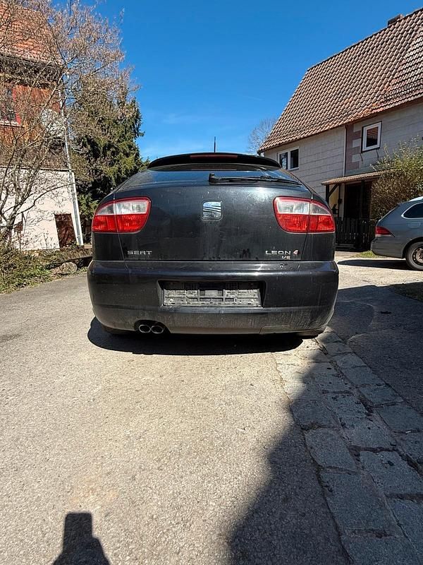 Second-hand Seat Leon CUPRA 204 CP (150 kW) 2003 Negru Hatchback
