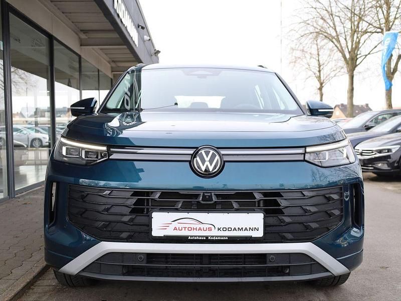 Gebraucht VW Tayron Life 150 PS (110 kW) 2025 Blau SUV
