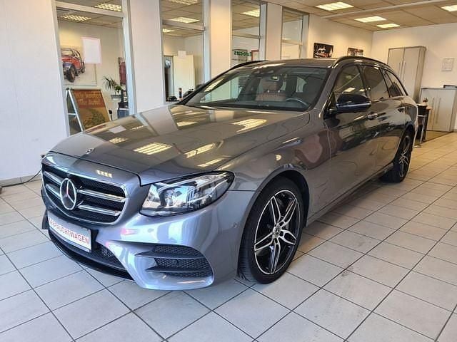 Grau Gebraucht 2019 Mercedes E400 AMG Kombi | 34.600 € (Guter Preis) - Bild 1/4