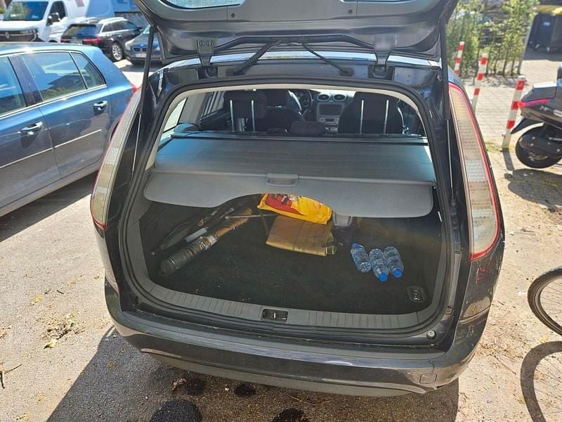 Second-hand Ford Focus Style 145 CP (106 kW) 2008 Gri Break