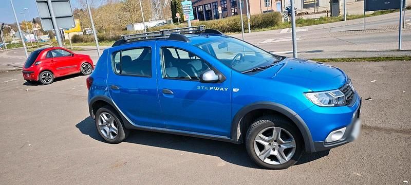 Gebraucht Dacia Sandero Stepway 90 PS (66 kW) 2020 Blau Limousine