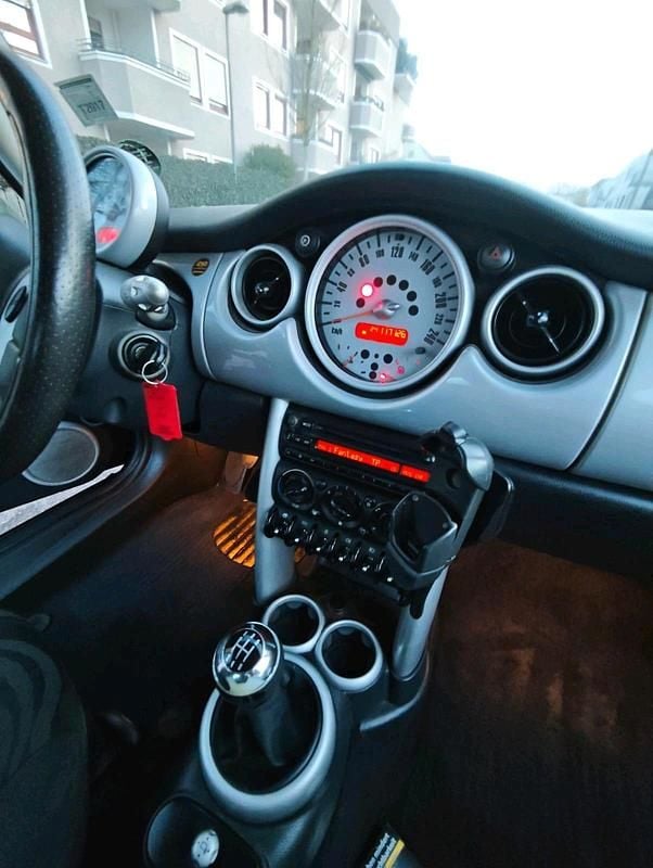 Grün Gebraucht 2003 Mini ONE Kleinwagen | 2.450 € (Guter Preis) - Bild 1/4