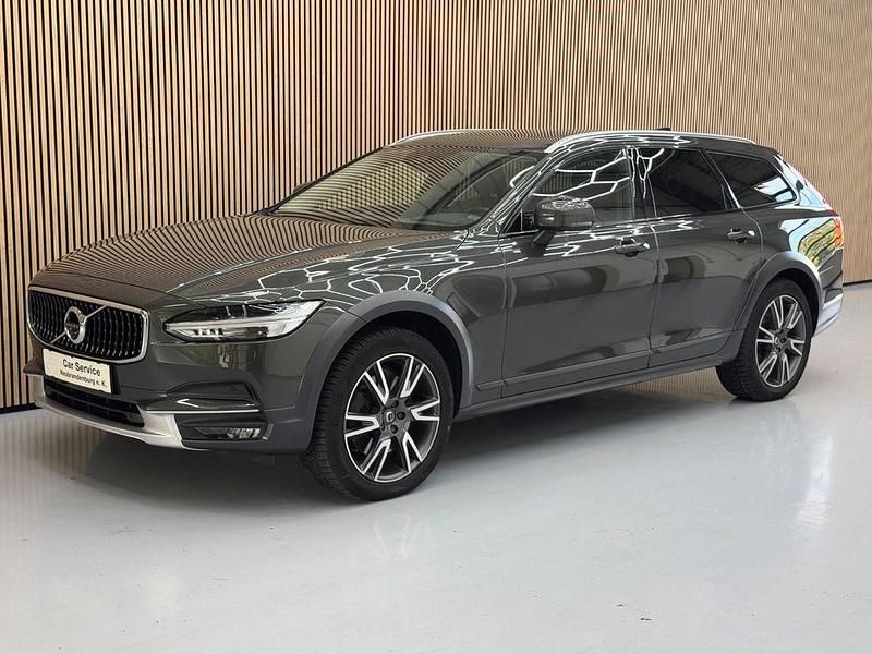 Gebraucht Volvo V90 CC 250 PS (183 kW) 2017 Grau Kombi