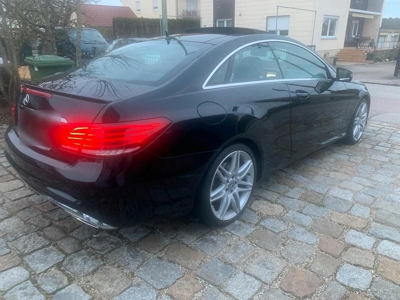 Gebraucht Mercedes E300 AMG line 252 PS (185 kW) 2013 Schwarz Coupé