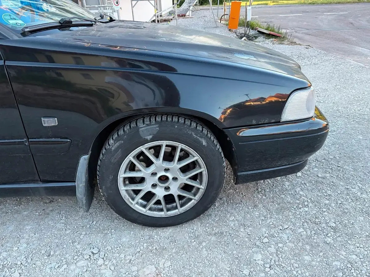 Gebraucht Volvo V70 140 PS (102 kW) 1997 Schwarz Kombi
