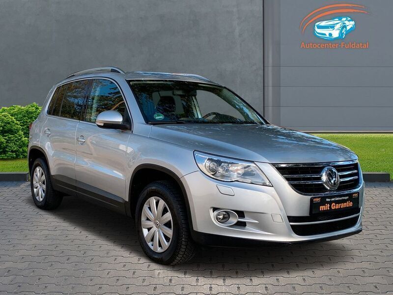 Silber Gebraucht 2010 VW Tiguan SUV | 10.990 € (Fairer Preis) - Bild 1/4