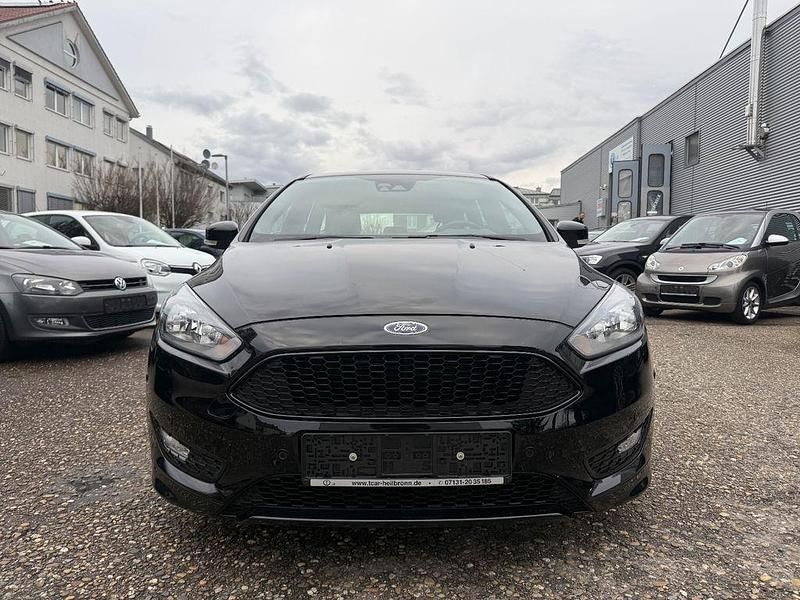 Gebraucht Ford Focus ST-Line 140 PS (102 kW) 2018 Schwarz Limousine