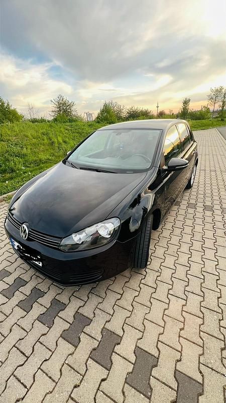 Schwarz Gebraucht 2009 VW Golf VI Limousine | 5.200 € (Etwas zu teuer) - Bild 1/4