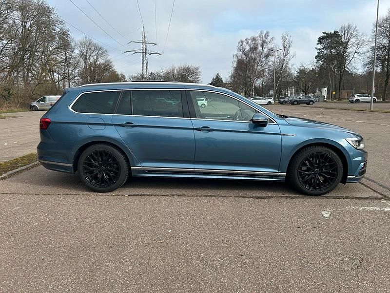 Gebraucht VW Passat R 280 PS (205 kW) 2017 Blau Kombi