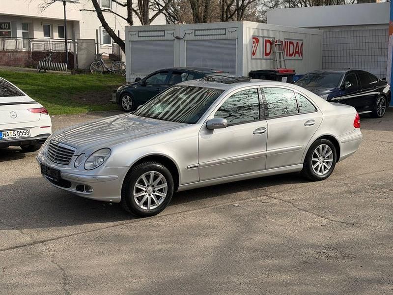 Gebraucht Mercedes E200 163 PS (119 kW) 2005 Silber Limousine