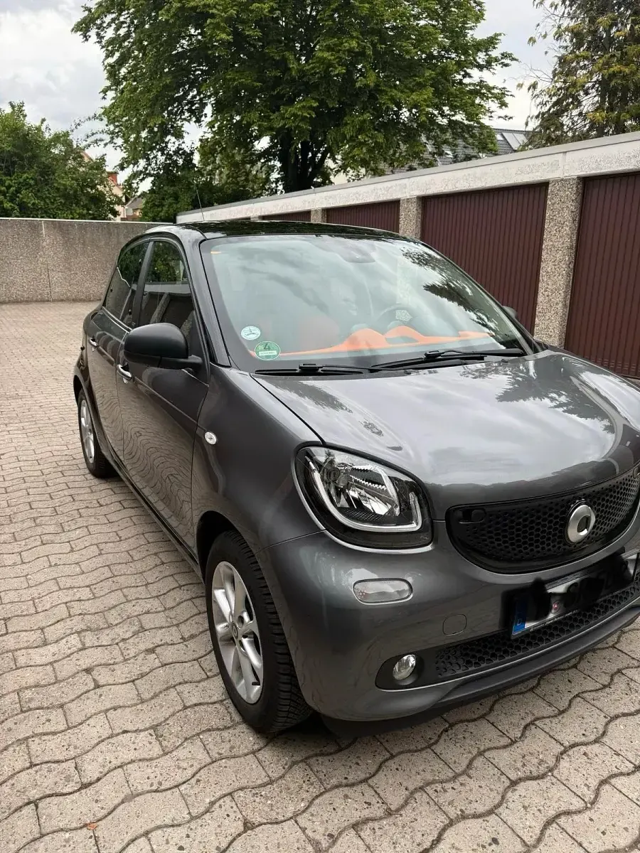 Gebraucht Smart ForFour Passion 71 PS (52 kW) 2019 Grau Kleinwagen