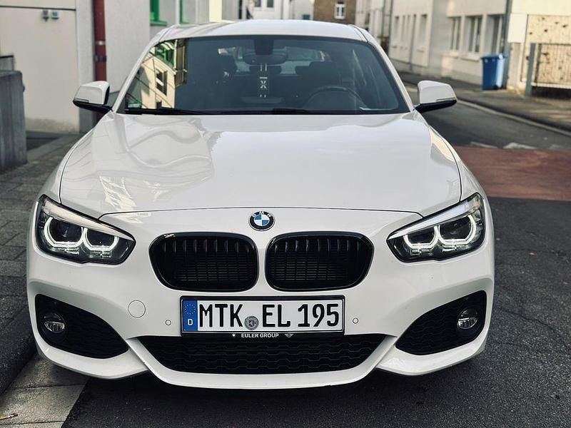 Weiß Gebraucht 2018 BMW 120 M Sport Kleinwagen | 20.500 € (Guter Preis) - Bild 1/4