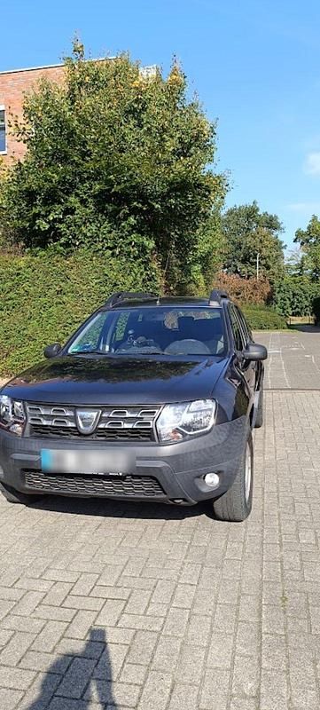 Grau Gebraucht 2015 Dacia Duster SUV | 8.500 € (Fairer Preis) - Bild 1/4