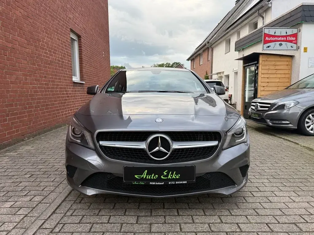 Gebraucht Mercedes CLA200 156 PS (114 kW) 2013 Grau Limousine