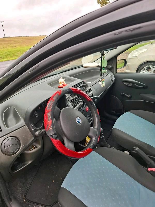 Schwarz Gebraucht 2007 Fiat Punto Classica Kleinwagen | 1.300 € (Fairer Preis) - Bild 1/4