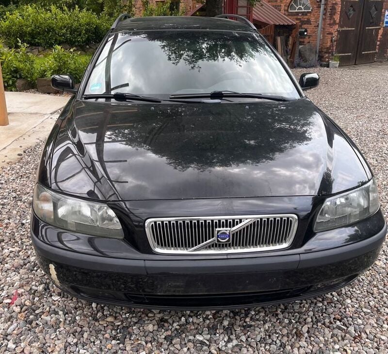 Schwarz Gebraucht 2003 Volvo V70 Kombi | 950 € (Superpreis) - Bild 1/4