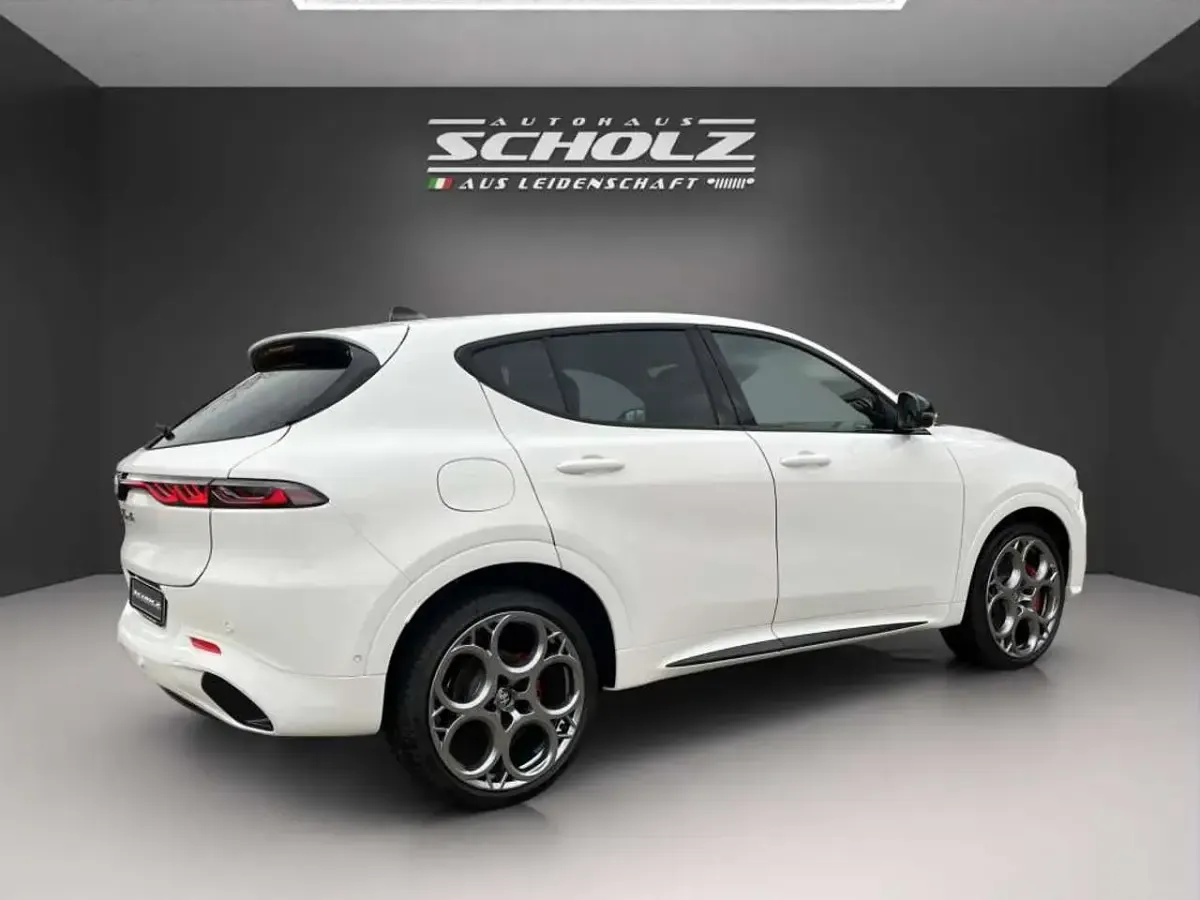 Gebraucht Alfa Romeo Tonale 160 PS (117 kW) 2025 Bianco banchise, uni SUV