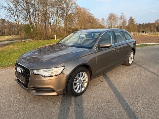 Grau Gebraucht 2013 Audi A6 Comfort Kombi | 8.650 € (Superpreis) - Bild 1/4
