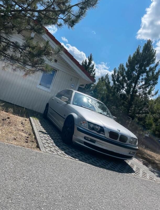 Silber Gebraucht 1998 BMW 320 Limousine | 1.700 € (Guter Preis) - Bild 1/4