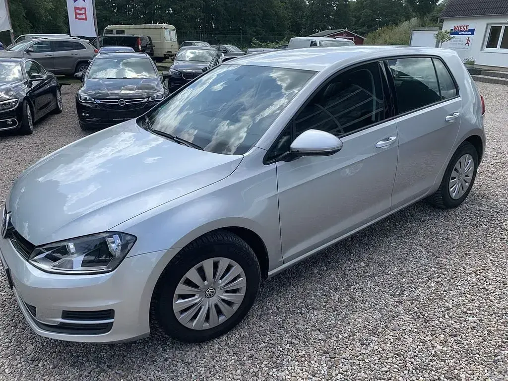 Gebraucht VW Golf VII 86 PS (63 kW) 2014 Reflexsilber (metallic) Limousine