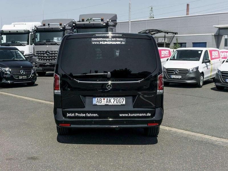 Gebraucht Mercedes V300 Style 237 PS (174 kW) 2025 Obsidianschwarz metallic Van / Kleinbus